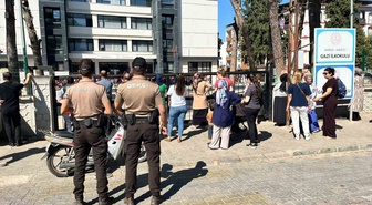 Manisa'da okul güvenliği denetimlerinde 52 aranan kişi yakalandı