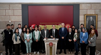 Pala, Aliağa'da 85 işçinin sendika değiştirmesi nedeniyle işten çıkarıldığını söyledi