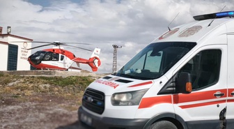 Sepsis tanılı 21 günlük bebek Çaldıran'dan helikopterle Van'a sevk edildi