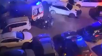 Zeytinburnu'nda polise ateş açan şüpheli bacağından vurulup hastaneye kaldırıldı