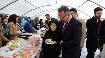 Ardahan'da Gazze için düzenlenen kermesin geliri ihtiyaç sahiplerine ulaştırılacak