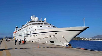 Bahama bayraklı Star Legend 300 yolcusuyla Bodrum'a demir attı