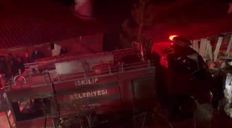 Çorum İskilip'te imam lojmanı yangını boş eve sıçradı, can kaybı yaşanmadı