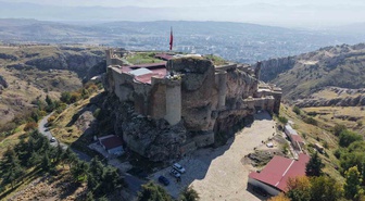 Elazığ Harput Kalesi'ndeki Fetih Mescidi cuma namazıyla ibadete açıldı