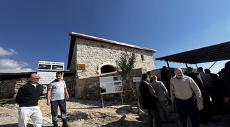 Harput Kalesi'ndeki yaklaşık 940 yıllık Fetih Mescidi cuma namazıyla ibadete açıldı