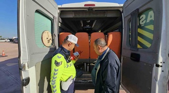 Kilis'te trafik jandarması okul tedbirleri kapsamında 27 öğrenci servisini denetledi