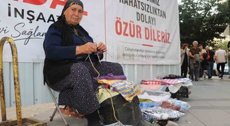 Sivas'ta 75 yaşındaki Şükriye Koç, boyu uzun diye okula gidemedi, 9 yaşında çalıştı