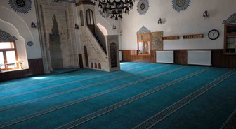 Sivas Vakıflar Bölge Müdürlüğü, Kale Cami halılarını 1846 vakfının şartıyla yeniledi