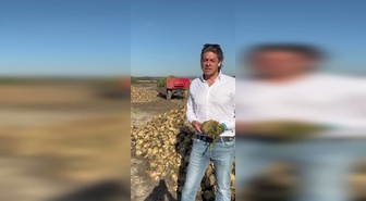 Solakoğlu, çiftçinin zarar ettiğini savunup Tarım Bakanı'na istifa çağrısı yaptı