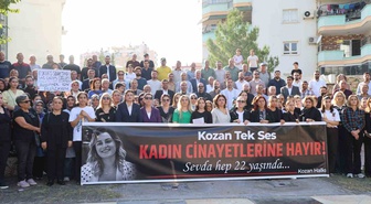 Adana Kozan'da kadınlar, öldürülen Sevda için bir araya gelip şiddete tepki gösterdi
