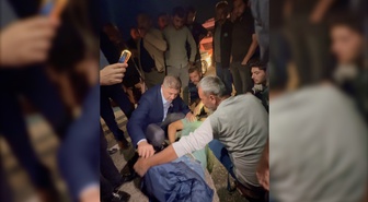 Adıyaman'da aracın çarptığı Hakan Ç.'ye ilk yardımı Vali Küçük ve vekil Şan yaptı