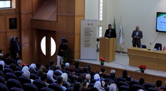 ASBÜ Rektörü Şam'daki toplantıda ortak hafıza için dört öneri sundu