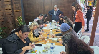 Balıkesir Bandırma'da cam mozaik atölyesinde katılımcılar kendi eserlerini üretti