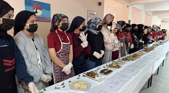 Diyarbakır'ın Çermik ilçesinde öğrenciler Çermik biberiyle 41 çeşit yemek yaptı