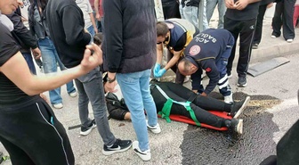 Malatya Darende'de motosikletle otomobil çarpıştı, 1 kişi ağır yaralandı