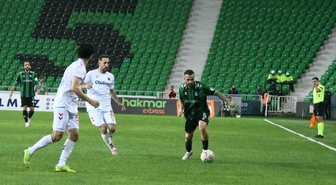 Sakaryaspor, evinde Erzincanspor'a 3-1 yenilerek 8. haftayı mağlubiyetle kapattı