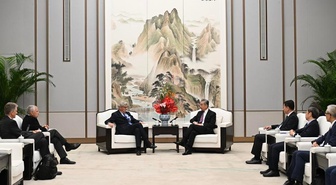 Wang Yi, Çin ve ABD'nin yapay zekada birlikte hareket edebileceğini söyledi