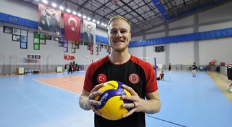ABD'li voleybolcu Ensing, Sungurlu Belediyespor'da önce takımı düşünüyor
