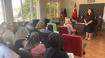 Adana Ceyhan'da engelli evde bakım ailelerine aile içi iletişim eğitimi verildi