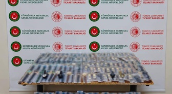 Hakkari Çukurca'da Üzümlü Gümrük'te 1 milyon 548 bin TL'lik kaçak eşya ele geçirildi