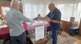 Trakya'da çifte vatandaşlar Bulgaristan seçimi için 15 sandıkta oy kullanmaya başladı