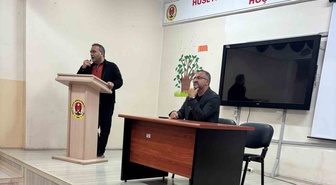 Van Tuşba'daki kız imam hatip lisesinde 490 öğrenci için veli toplantısı yapıldı