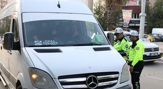 Adana'da 1104 okul çevresindeki güvenlik denetimlerinde 826 personel görevlendirildi