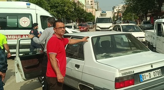 Adana Kozan'da otomobil ile motosiklet çarpıştı, motosikletteki 2 kişi yaralandı