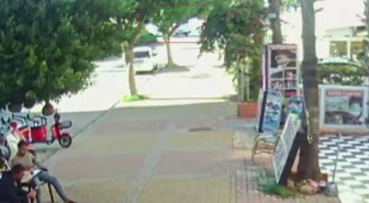 Alanya'da motosiklet ile minibüs çarpıştı, 20 yaşındaki üniversiteli genç kız öldü