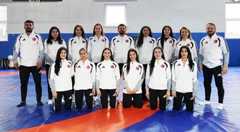 Astana'da dünya güreş şampiyonasında Türk kadın güreşçiler 4 kiloda mindere çıkacak
