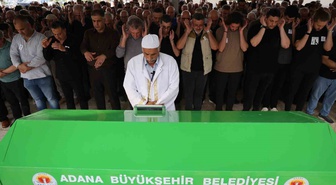Ayvalık açıklarında tekne kazasında ölen Dr. Şahin Bingüllü Adana'da toprağa verildi