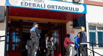 Bilecik'te emniyet ve jandarma okul çevrelerinde denetimleri aralıksız sürdürecek