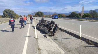 Burdur Gölhisar'da iki otomobilin çarpıştığı kazada 2 kişi yaralandı