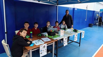Emet'te ilkokul öğrencileri kodlama atölyesinde LEGO modellerini hareket ettirdi