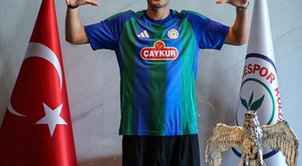 Gennaro Borrelli kimdir? Trabzonspor'a iki gol atan Rizespor santraforu kaç yaşında?