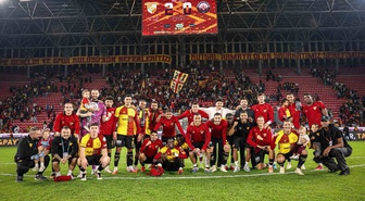 Göztepe, Çorum FK'yı 2-0 yenerek üçüncü galibiyetini ve ilk iç saha zaferini aldı
