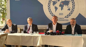 Gürsel Tekin, CHP'deki istifaları medya haberlerine ve 'gaza gelmeye' bağladı