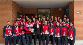 Kayserili 3 milli muaythai sporcusu Paris'te gümüş madalyayla Avrupa ikincisi oldu