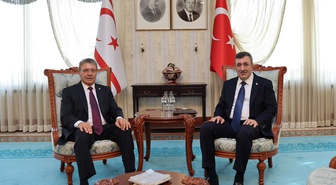 KKTC Başbakanı Üstel, Yılmaz'la yaklaşık 30 milyar TL'lik anlaşma hazırlığını görüştü