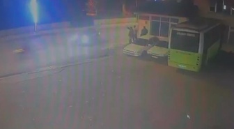 Kocaeli Kartepe'de otomobille çarpışan motosikletin sürücüsü ağır yaralandı