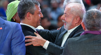 Özgür Özel, Lula'nın ve Sırbistan'daki Öğrenciler Listesi'nin zaferini kutladı