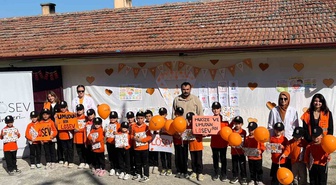 Samsun Vezirköprü'de Lösemili Çocuklar Vakfı ekibi 3 ilkokulda lösemi eğitimi verdi