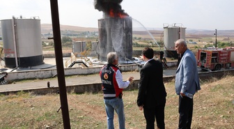 Siirt Kurtalan'da TPAO Mağrip kampındaki yangın söndürüldü, 2 kişi dumandan etkilendi