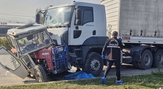 Tokat Erbaa'da tır ile traktör çarpıştı, kazada 2 kişi hayatını kaybetti