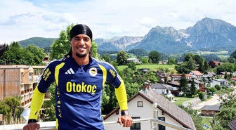 Archie Brown kimdir? Derbi sonrası kırmızı kart gören Fenerbahçeli sol bek kaç yaşında?
