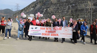Artvin'de Deriner Barajı'nda meme kanserinde erken teşhis için balon bırakıldı