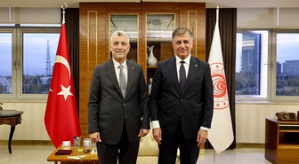 Bakan Bolat, İzmir Başkanı Tugay'ı ağırlayıp AK Parti ailesine hoş geldiniz dedi