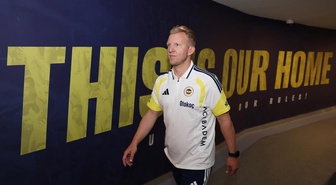 Dirk Kuyt kimdir? Fenerbahçe'nin geçici hocası hangi takımları çalıştırdı?
