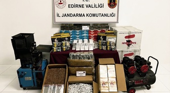Edirne'de jandarma 3 şüphelinin ev ve iş yerlerinde 42 kilo tütün ele geçirdi