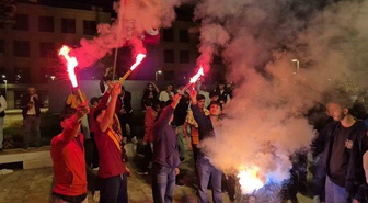 Galatasaray'ın Fenerbahçe'yi 2-1 yendiği derbi Adıyaman'da konvoyla kutlandı